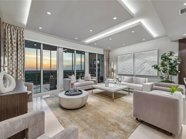 13665 Vanderbilt DR #802, NAPLES, FL 34110