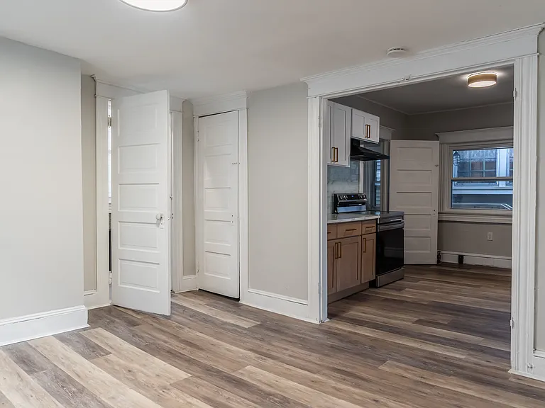 540 Front St — Photo 10