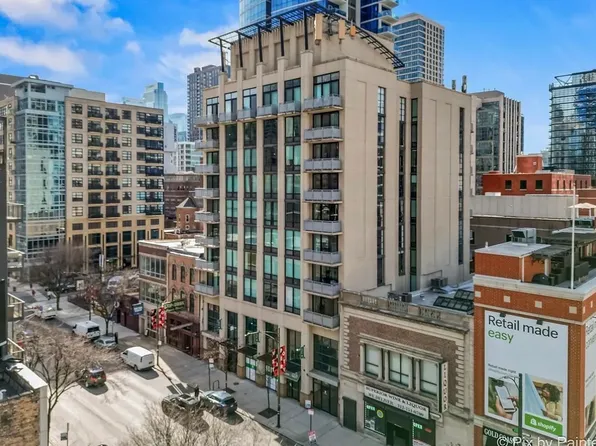 744 N Clark St APT 803, Chicago, IL 60654
