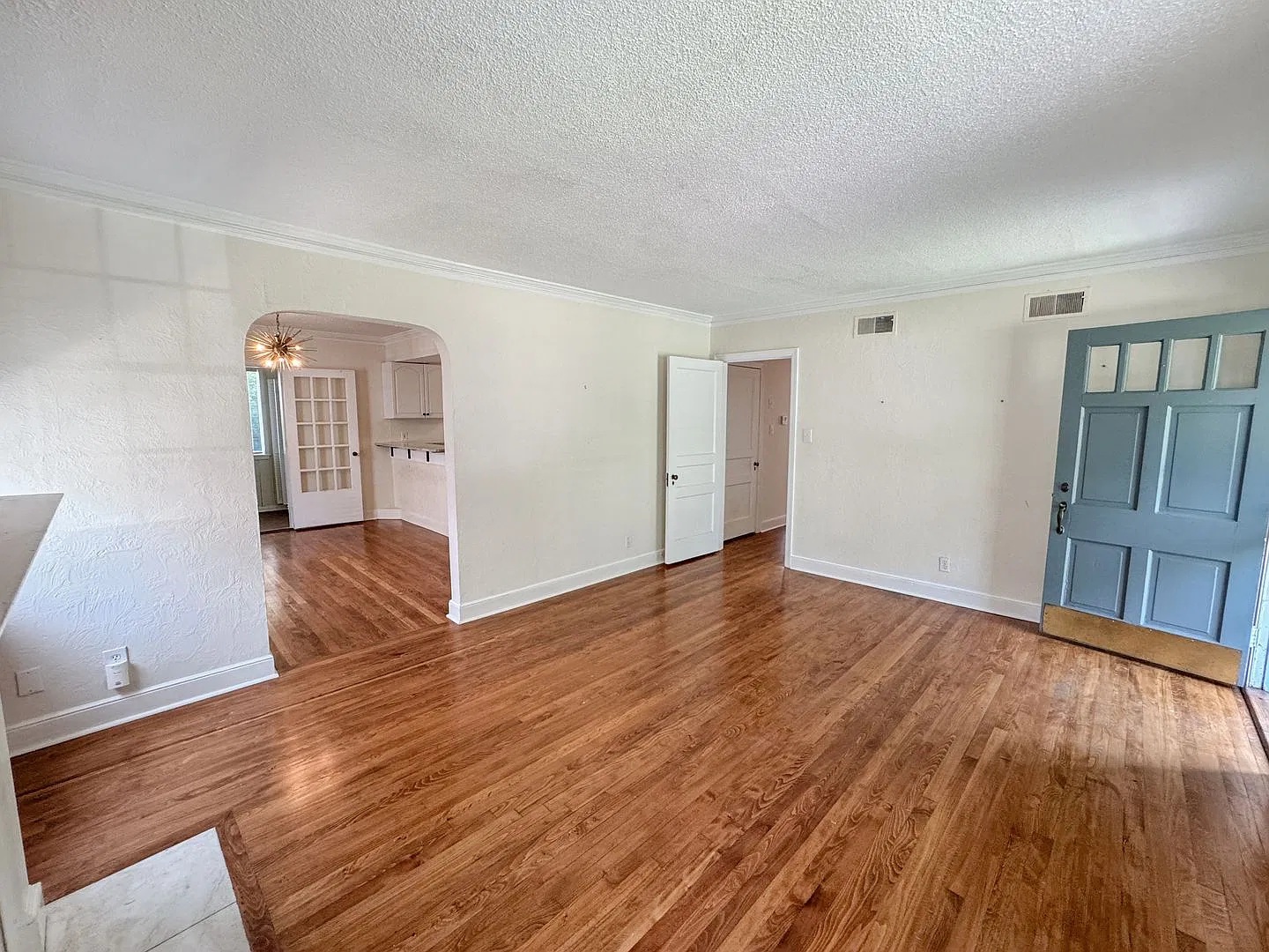 Charming 3 Bedroom, 1 bath in Midtown Memphis — Photo 4
