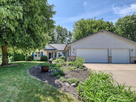 4th image of 494 Quinlan COURT