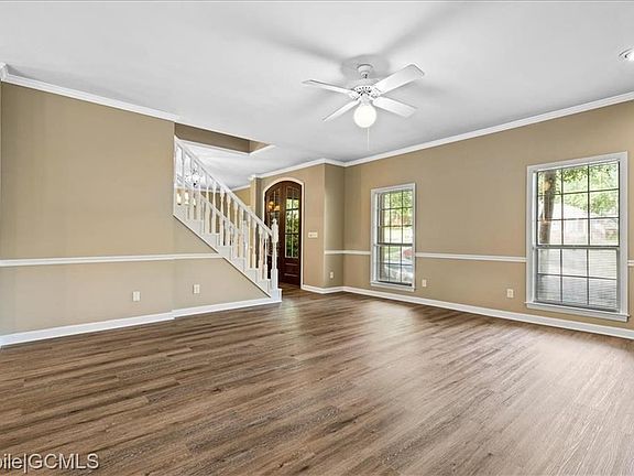 5th image of 2120 Apple Cross Dr W