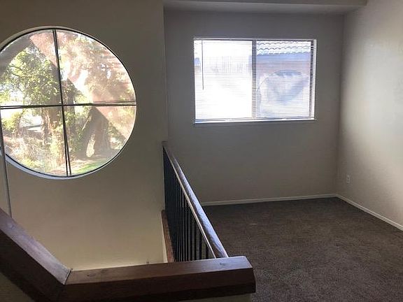 5th image of 2413 N 11th Ave