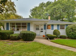 4024 Harding Rd, Kenosha, WI 53142