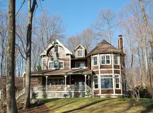 223 Maple Ridge Rd, Northampton, MA 01062