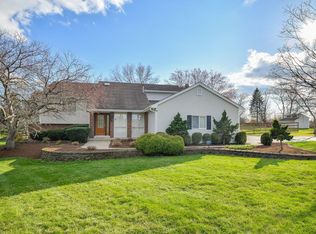 40W983 Line Dr, Elburn, IL