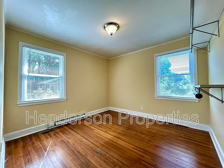 1526 Landis Ave — Photo 16