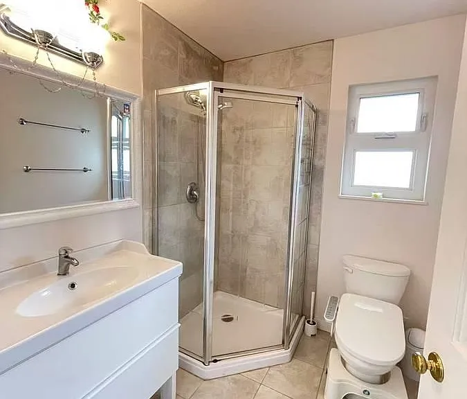 2900 Burton Ct — Photo 13
