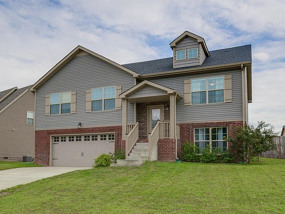 3rd image of 790 Banister Dr