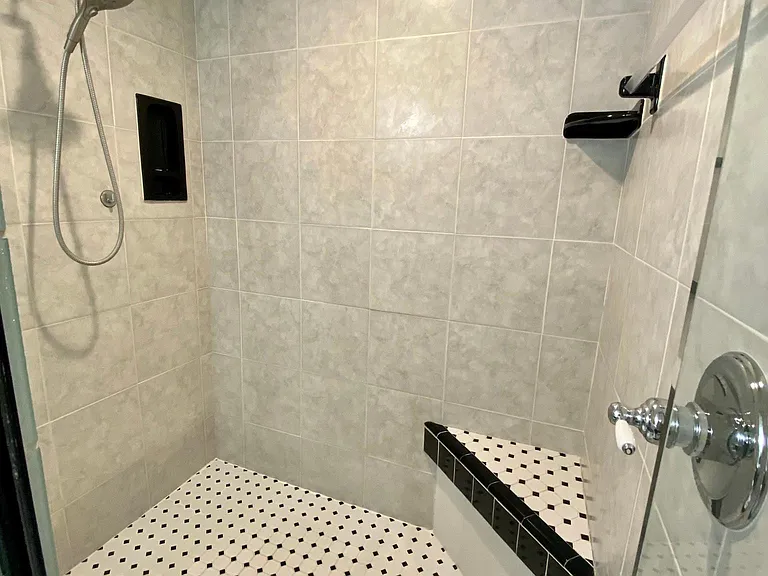 384 Estero Ct — Photo 12