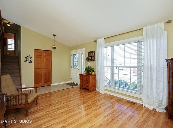 2nd image of 292 Paine St