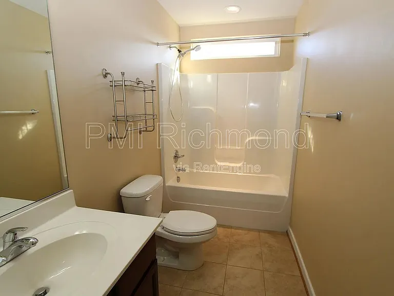 637 Abbey Village Cir — Photo 18