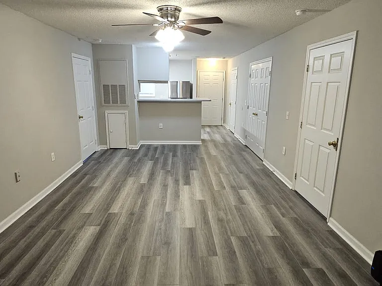 2011 Wolfmill Dr — Photo 13