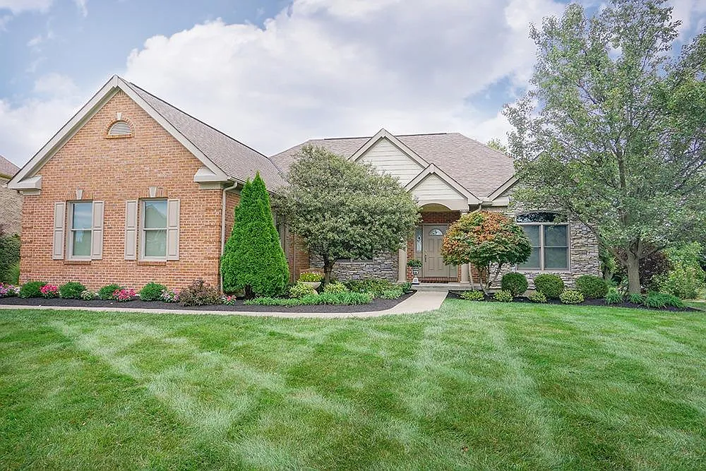 6380 Blackheath Cir photo 1