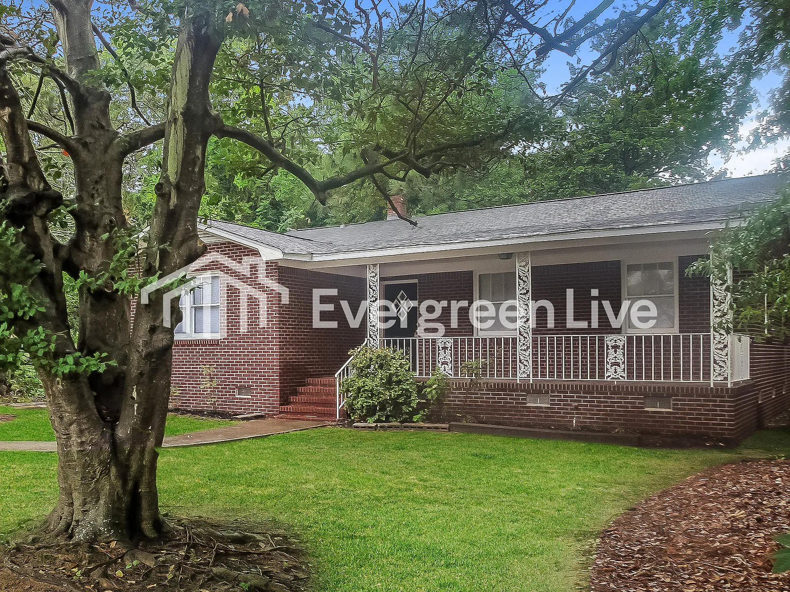 2 bed, 1.0 bath, 1563 sqft, $1,385 — Photo 2