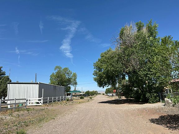 5th image of 311 Durango St