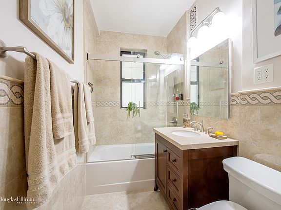 4th image of 2138 Broadway #4B