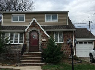 1 E Forest Pl, Rochelle Park, NJ 07662