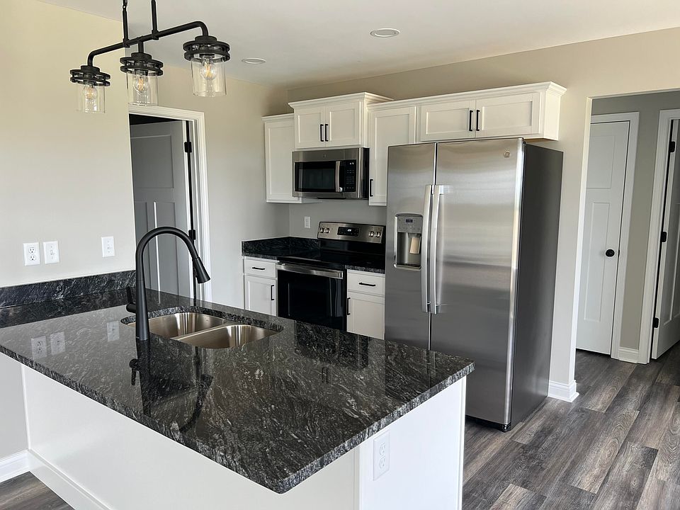 2nd image of 418 Wyldwood Way