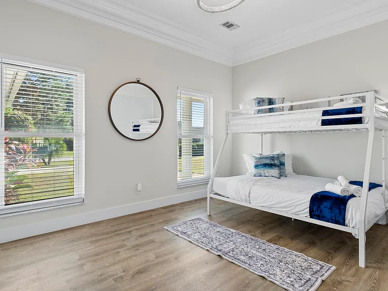9010 Gardens Glen Cir — Photo 21