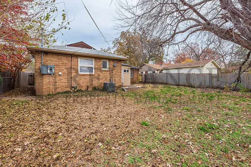3 bed, 2.0 bath, 1513 sqft, $1,395 — Photo 4