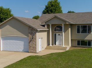 7720 W Marlis St, Sioux Falls, SD 57106