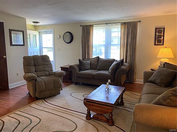 3rd image of 8192 Mantova Dr