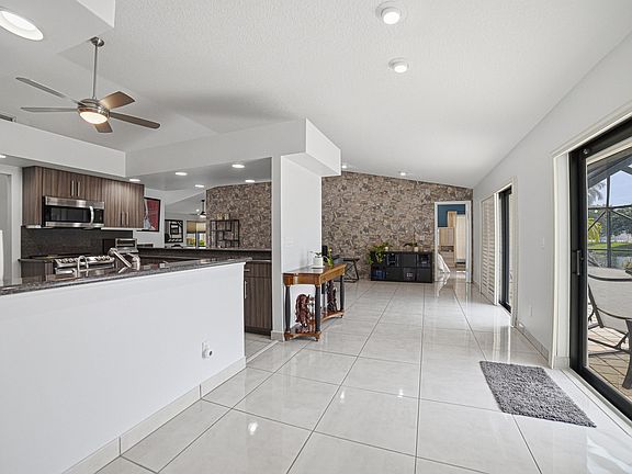 5th image of 7614 NW 87th Avenue