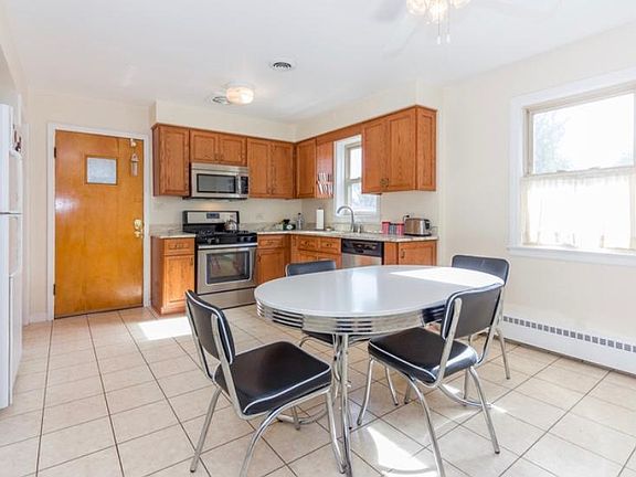5th image of 2701 N 75th Ave #2