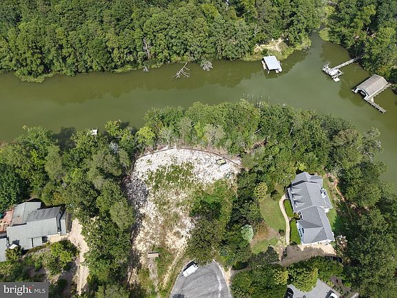 2nd image of 325 Old Mill Cove Rd