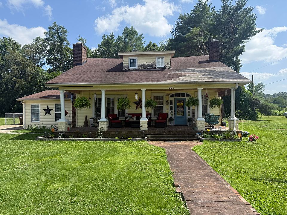 1st image of 205 Stanford St