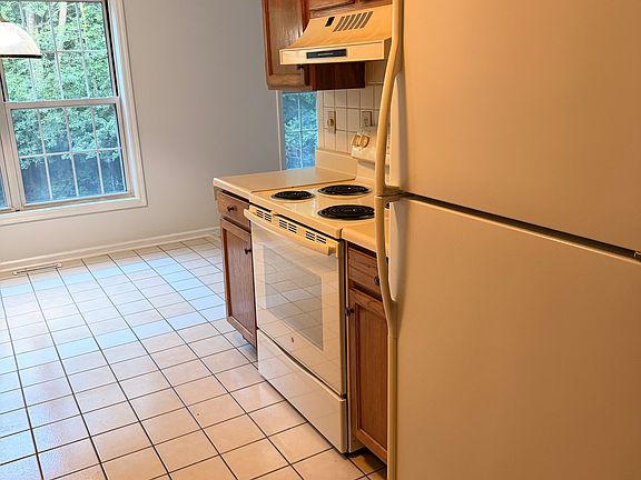 2nd image of 2146 Rosa Rd APT 3