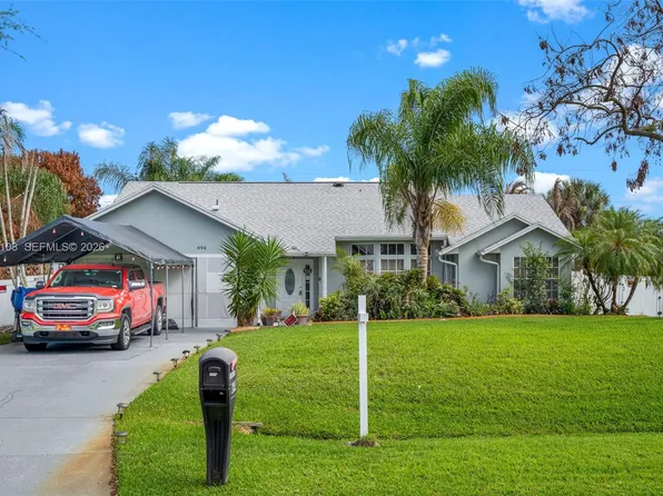 694 SE Karrigan Ter, Port Saint Lucie, FL 34983