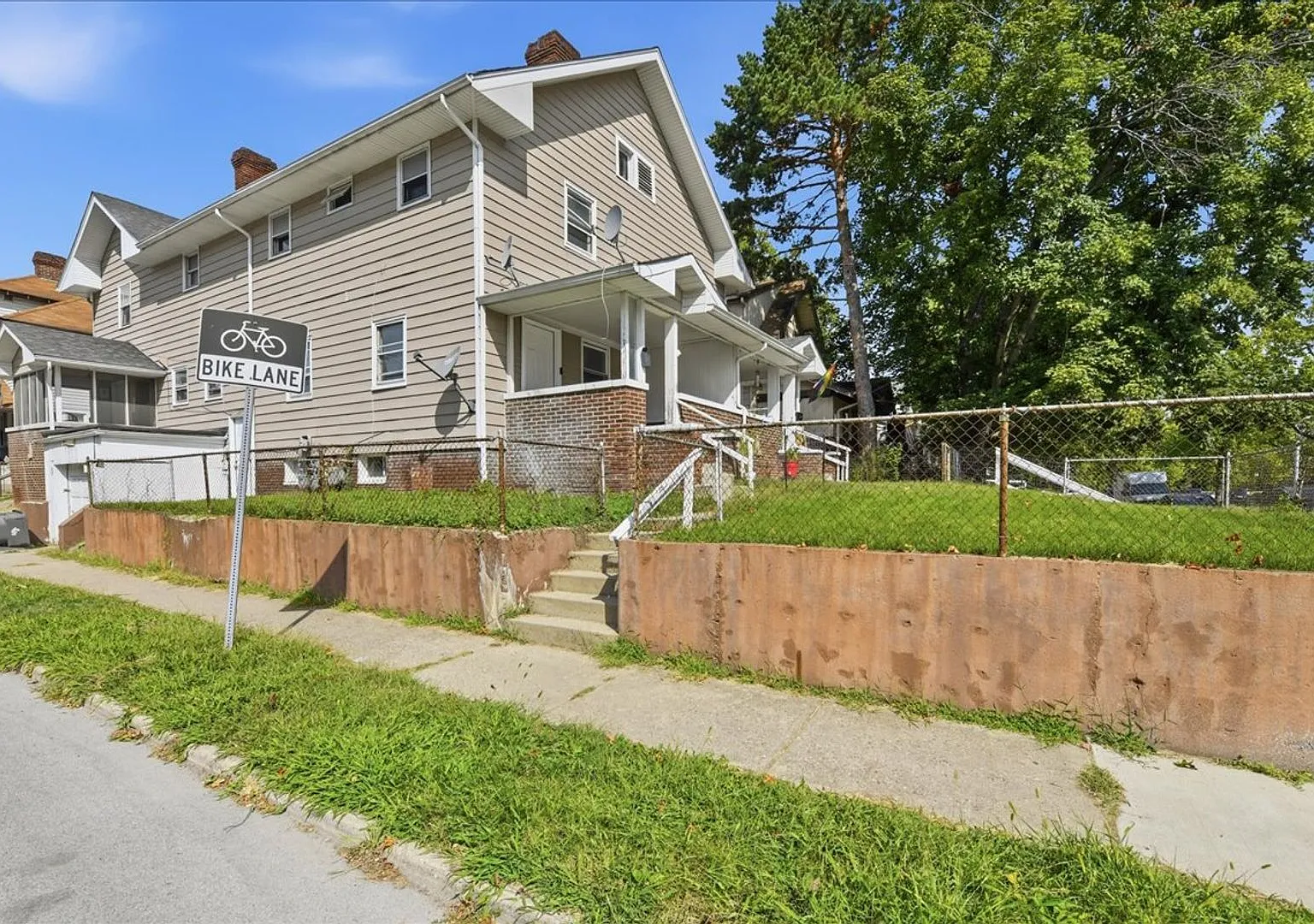 4826 E. Michigan St — Photo 2