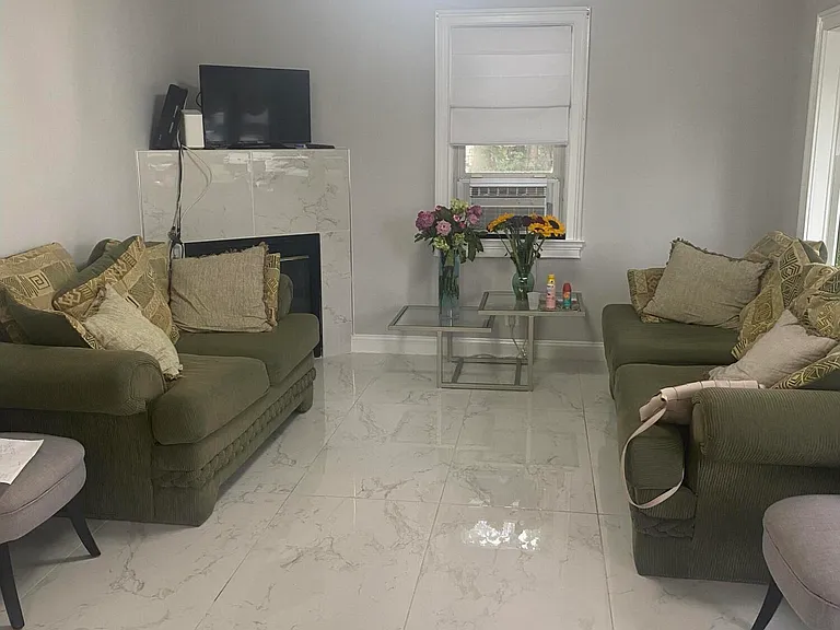 313 Yorke Ave — Photo 10