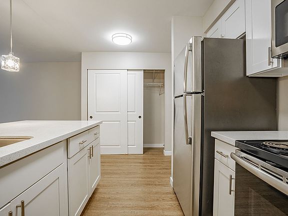 3rd image of 1800 Eastlake Ave E #1-206