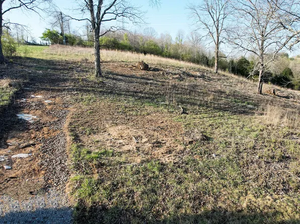 575 Donmar Dr, Lancaster, KY 40444