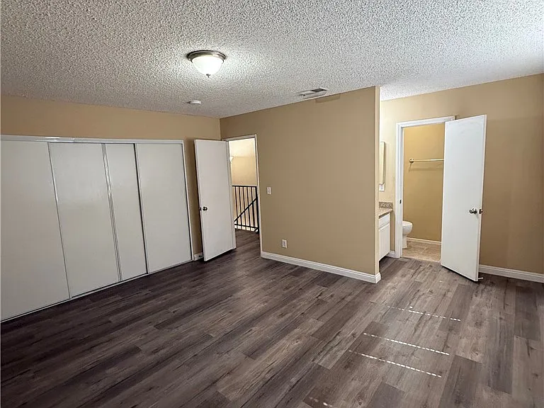 5195 Walnut St #14 — Photo 16