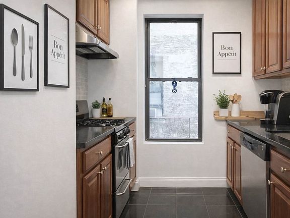 4th image of 510 Amsterdam Ave APT 3A