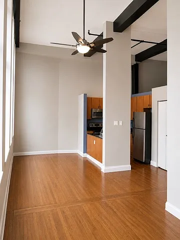 1 bed, 747 sqft, $1,749 — Photo 3