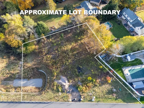 9 Katie Ln, Georgetown, MA 01833