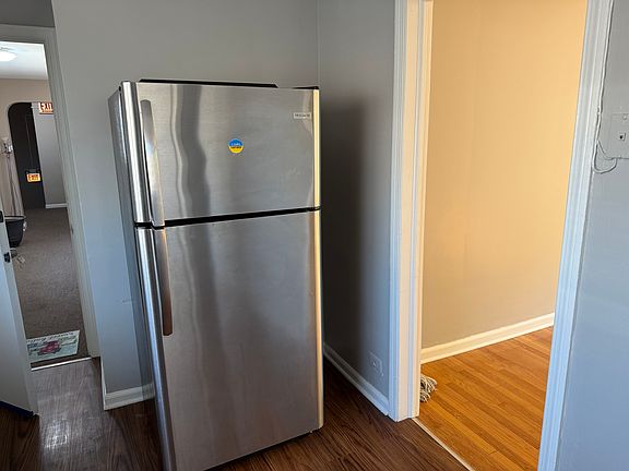 2nd image of 3302 N Harlem Ave Unit 204