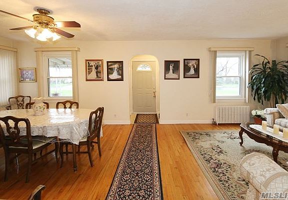 5th image of 1665 New Hyde Park Dr