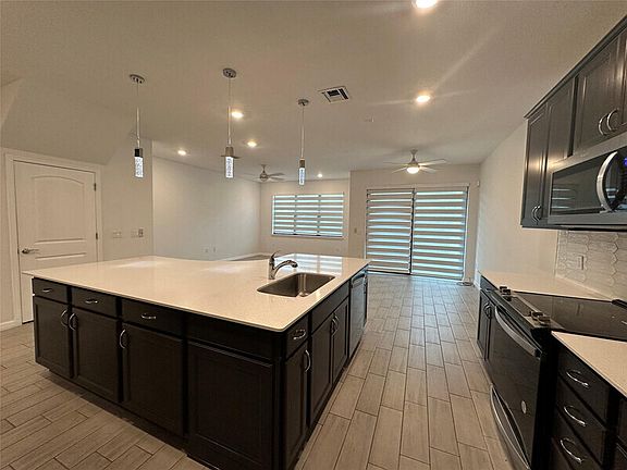 4th image of 8191 Cinch Way #8191