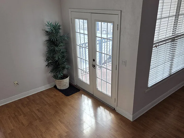 201 SE 2nd Ave #419 — Photo 12