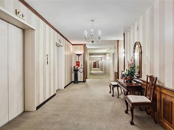 3rd image of 2100 Saint Charles Ave #10EF