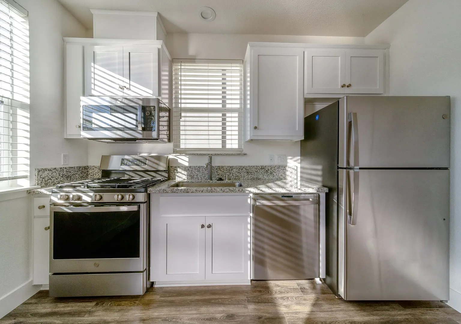 Phase 1 Bungalow Rental - Lot D41 Main — Photo 2