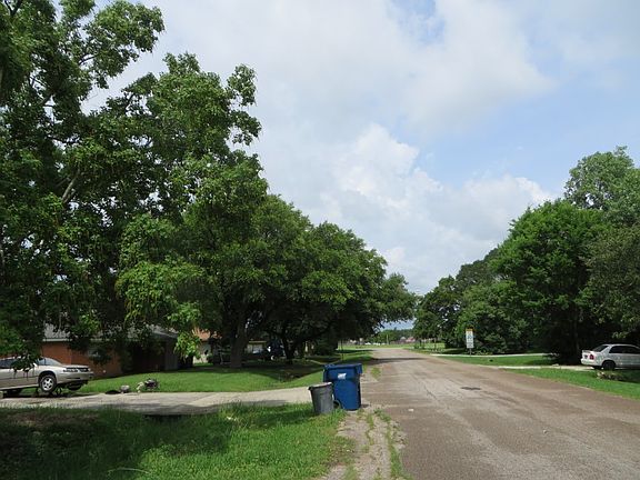 4th image of 3127 McKinney Dr