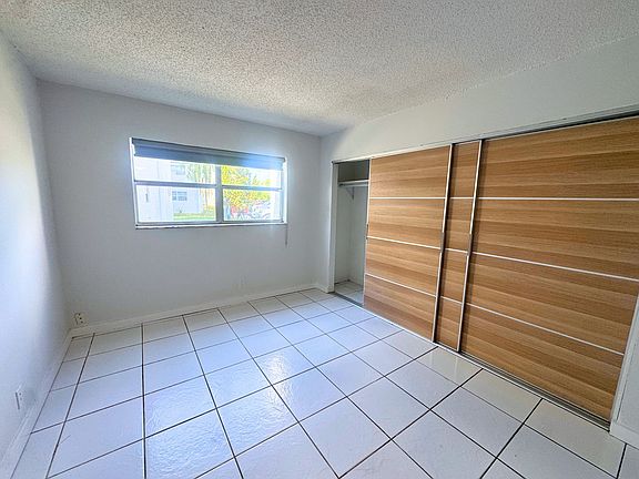 5th image of 4403 Treehouse Ln APT 26C