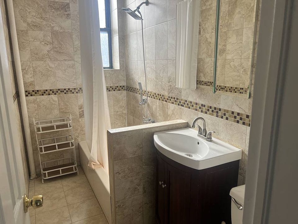 2nd image of 7501 Ridge Blvd APT 1E